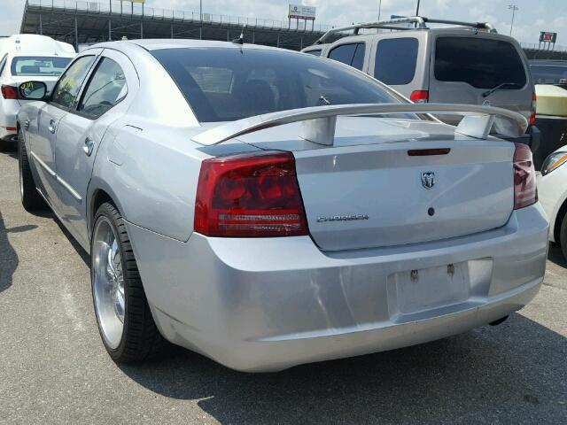 2B3KA43G28H143322 - 2008 DODGE CHARGER SILVER photo 3