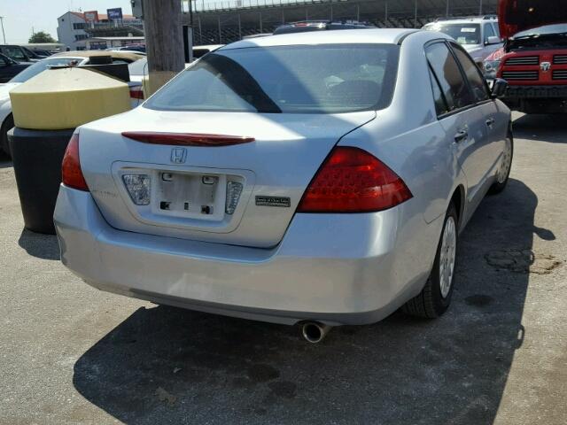 1HGCM56187A014779 - 2007 HONDA ACCORD VAL SILVER photo 4