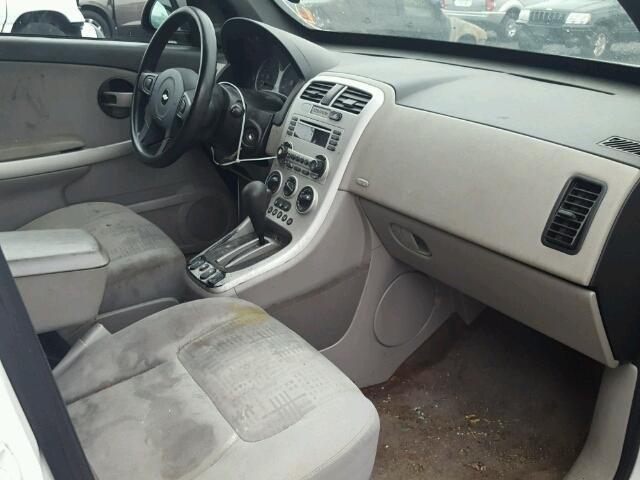 2CNDL23F456135173 - 2005 CHEVROLET EQUINOX WHITE photo 5