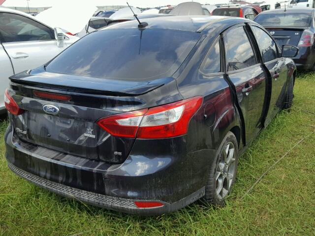 1FADP3F25EL389995 - 2014 FORD FOCUS BLACK photo 4