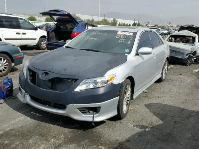 4T1BF3EK0AU097077 - 2010 TOYOTA CAMRY BASE SILVER photo 2