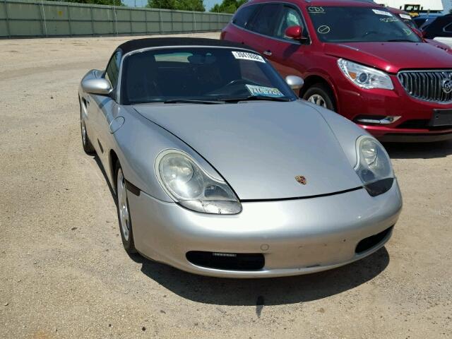 WP0CA298XYU627212 - 2000 PORSCHE BOXSTER SILVER photo 1