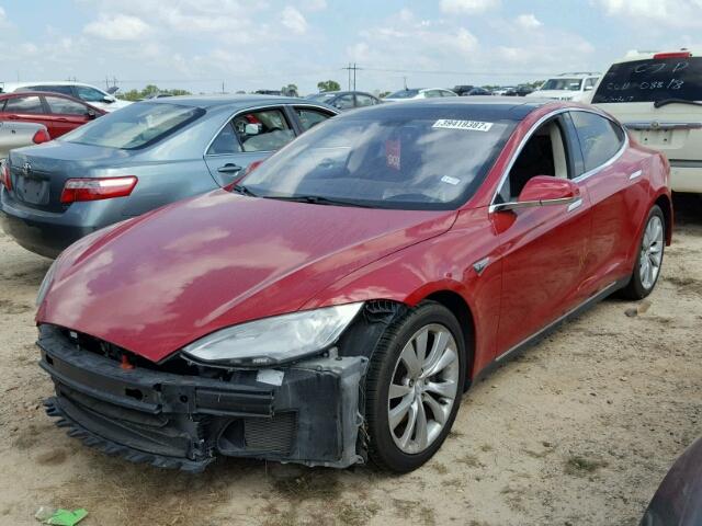 5YJSA1DP6DFP26245 - 2013 TESLA MODEL S RED photo 2