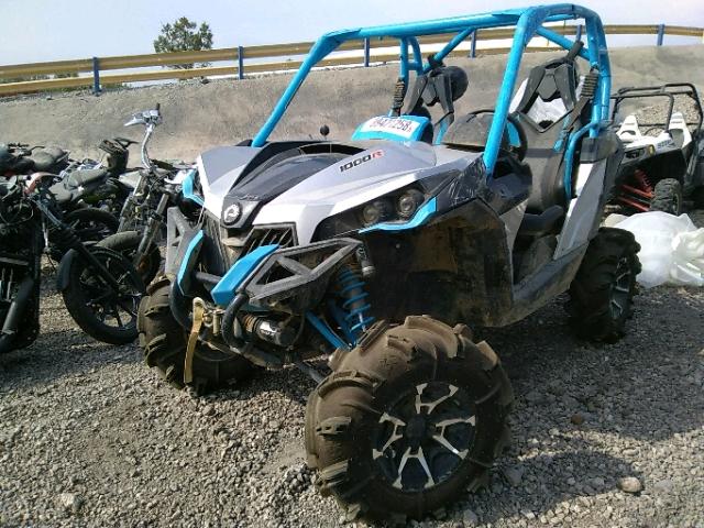 3JBPWAP28HJ000156 - 2017 CAN-AM MAVERICK 1 SILVER photo 2