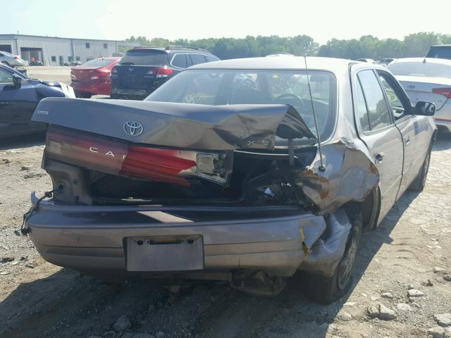 JT2SK13E7N0076511 - 1992 TOYOTA CAMRY XLE SILVER photo 4