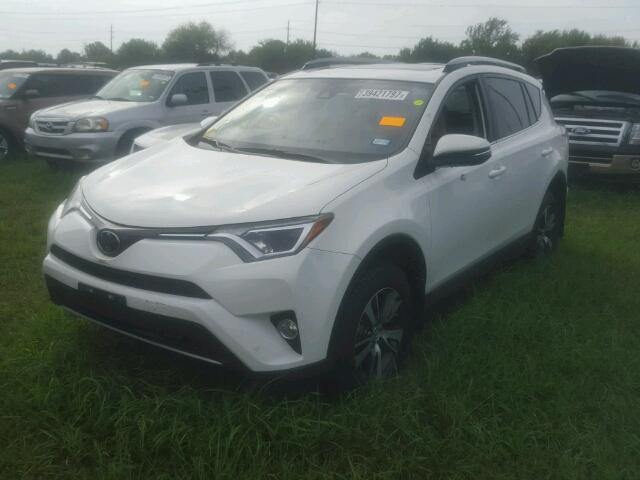 JTMWFREV8HJ713638 - 2017 TOYOTA RAV4 WHITE photo 2