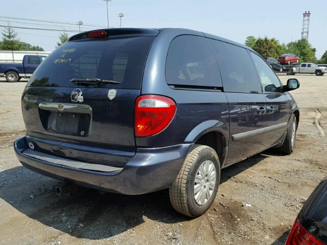 1A4GJ45R27B164093 - 2007 CHRYSLER TOWN & COU BLUE photo 4