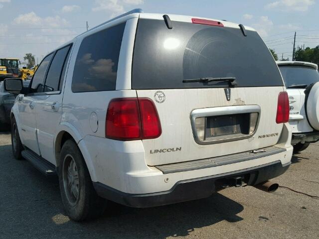 5LMFU28586LJ30022 - 2006 LINCOLN NAVIGATOR WHITE photo 3