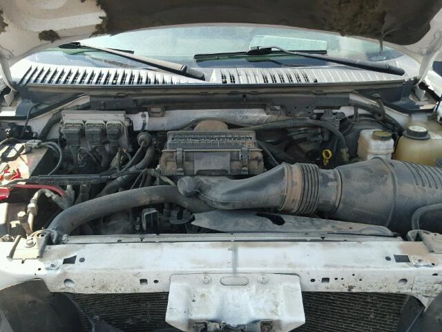 5LMFU28586LJ30022 - 2006 LINCOLN NAVIGATOR WHITE photo 7