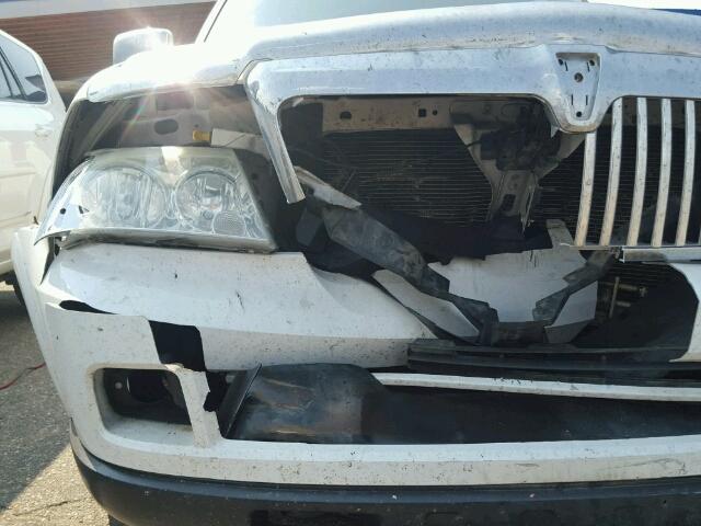 5LMFU28586LJ30022 - 2006 LINCOLN NAVIGATOR WHITE photo 9