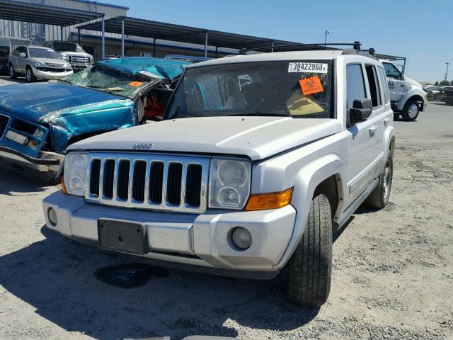 1J4RH4GK0AC157830 - 2010 JEEP COMMANDER SILVER photo 2