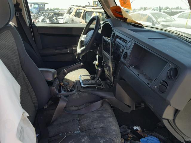 1J4RH4GK0AC157830 - 2010 JEEP COMMANDER SILVER photo 5