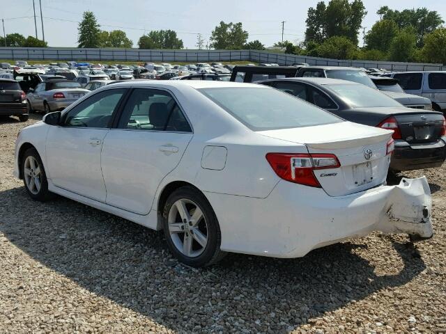 4T1BF1FK4DU674779 - 2013 TOYOTA CAMRY L WHITE photo 3