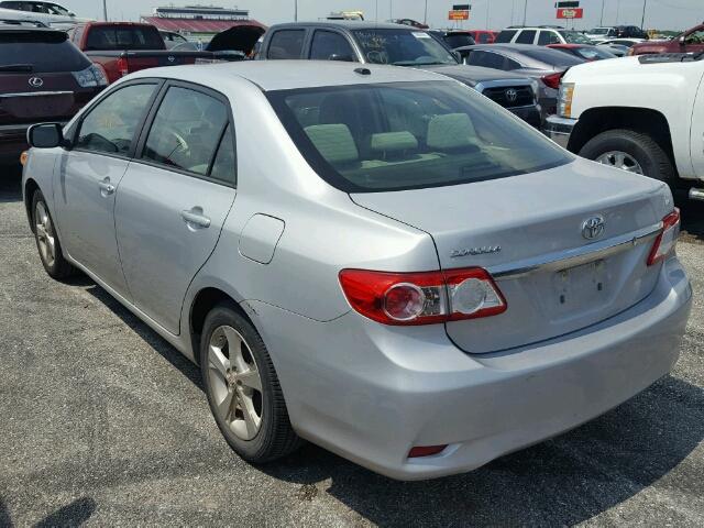 2T1BU4EE4CC911631 - 2012 TOYOTA COROLLA GRAY photo 3