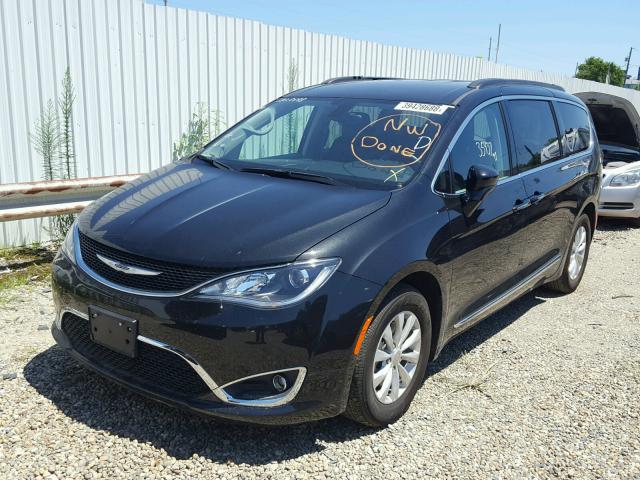 2C4RC1BG8HR524819 - 2017 CHRYSLER PACIFICA T BLACK photo 2