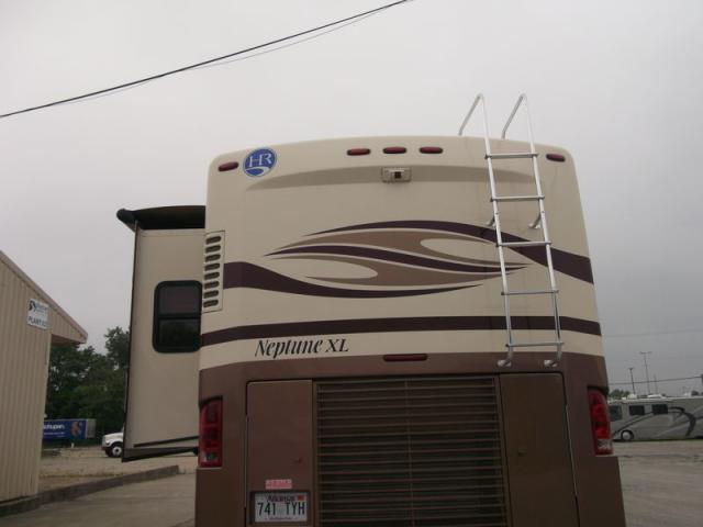 1RF21464972043640 - 2007 ROADMASTER RAIL RAISED RAI TWO TONE photo 3