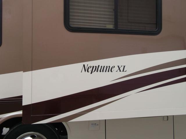 1RF21464972043640 - 2007 ROADMASTER RAIL RAISED RAI TWO TONE photo 4