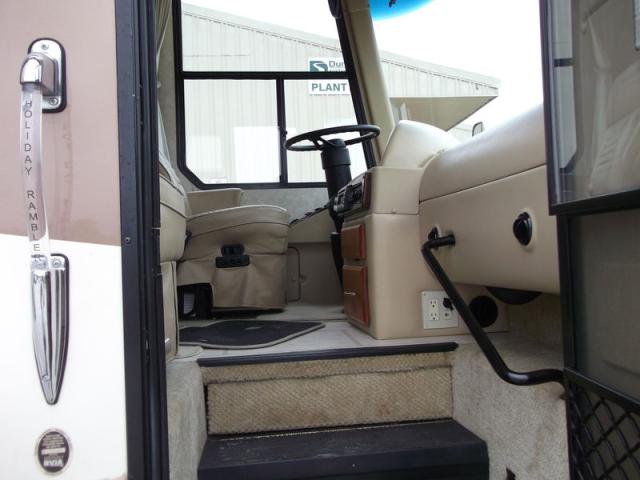 1RF21464972043640 - 2007 ROADMASTER RAIL RAISED RAI TWO TONE photo 5