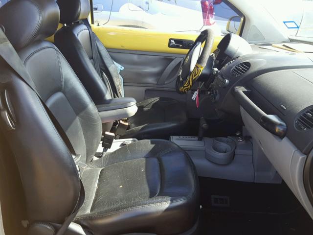 3VWCK21C83M417134 - 2003 VOLKSWAGEN NEW BEETLE 黄色 照片 5