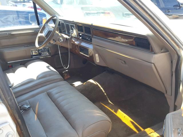 1LNBM81F5KY777692 - 1989 LINCOLN TOWN CAR WHITE photo 5