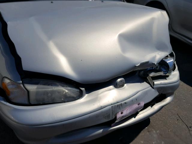 1Y1SK52891Z438852 - 2001 CHEVROLET GEO PRIZM 银色 照片 9