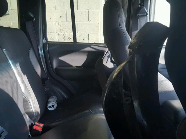 1J4GL38K53W625843 - 2003 JEEP LIBERTY RE BLACK photo 6