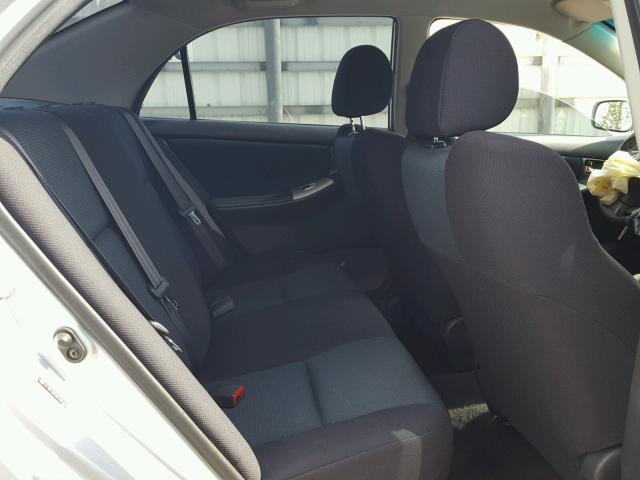 2T1BY32E05C360152 - 2005 TOYOTA COROLLA XR 银色 照片 6