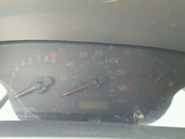 2T1BY32E05C360152 - 2005 TOYOTA COROLLA XR 银色 照片 8