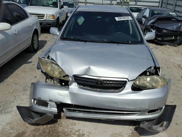 2T1BY32E05C360152 - 2005 TOYOTA COROLLA XR 银色 照片 9