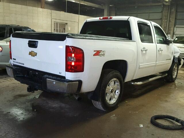 3GCPKSE30BG376980 - 2011 CHEVROLET SILVERADO WHITE photo 4