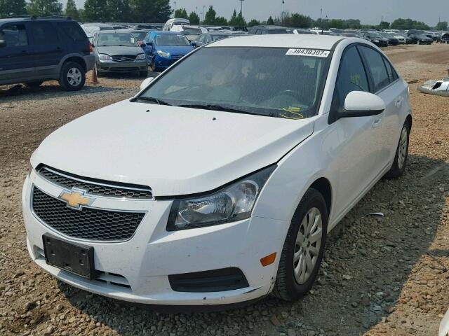 1G1PF5S97B7271582 - 2011 CHEVROLET CRUZE LT WHITE photo 2