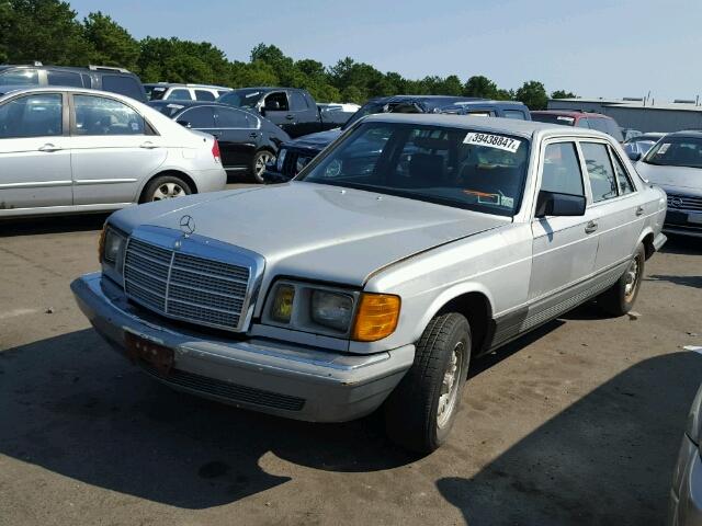 WDBCA33A3BB008972 - 1981 MERCEDES-BENZ 380 SEL SILVER photo 2