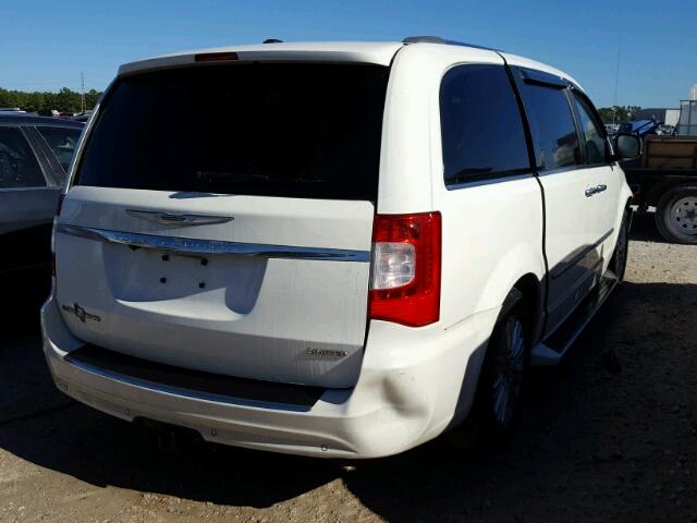 2C4RC1GG3DR558119 - 2013 CHRYSLER TOWN & COU WHITE photo 4