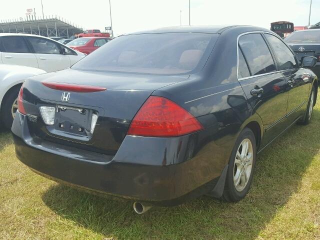 JHMCM56337C018564 - 2007 HONDA ACCORD SE BLACK photo 4