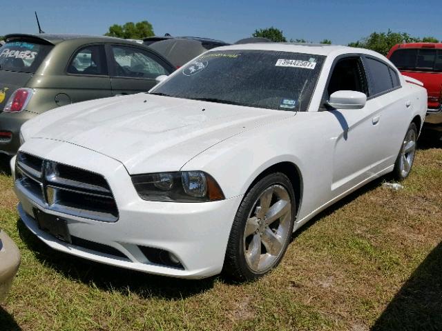 2C3CDXHG1EH370828 - 2014 DODGE CHARGER SX WHITE photo 2