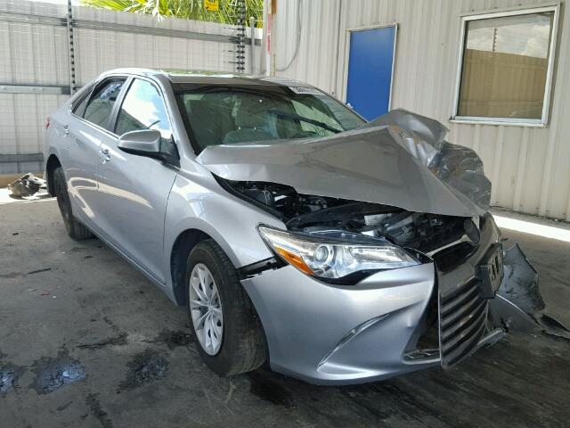 4T4BF1FK1GR526423 - 2016 TOYOTA CAMRY LE SILVER photo 1