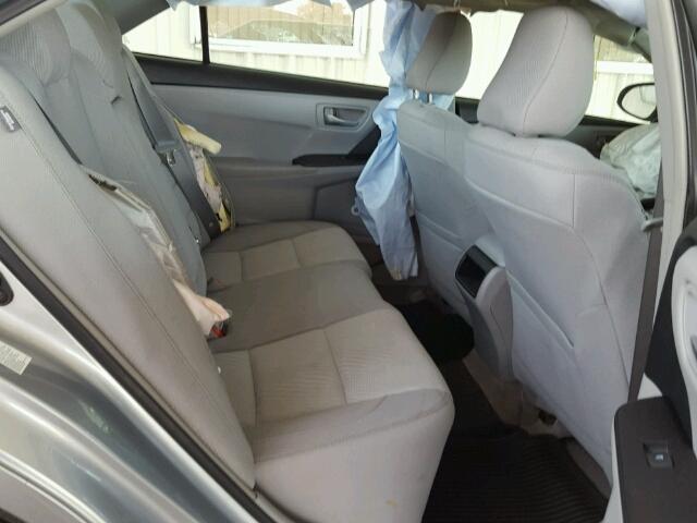 4T4BF1FK1GR526423 - 2016 TOYOTA CAMRY LE 银色 照片 6