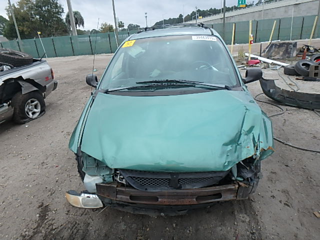 2B4GP44G9XR305468 - 1999 DODGE GRAND CARA GREEN photo 9