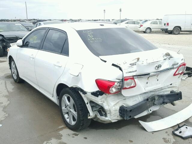 5YFBU4EE7CP025495 - 2012 TOYOTA COROLLA BA WHITE photo 3