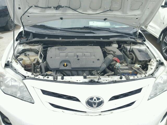 5YFBU4EE7CP025495 - 2012 TOYOTA COROLLA BA WHITE photo 7