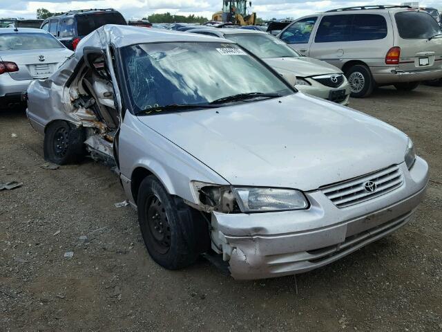 4T1BG22KXWU322995 - 1998 TOYOTA CAMRY CE/L TAN photo 1