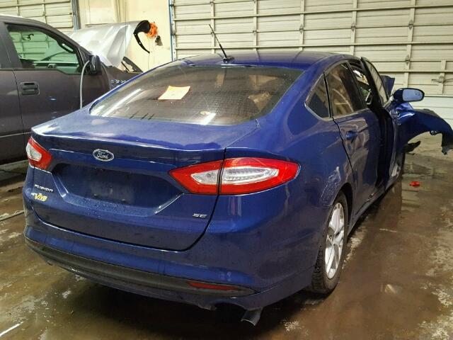 3FA6P0H76GR354564 - 2016 FORD FUSION SE BLUE photo 4