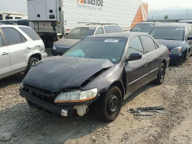 1HGCG5640XA023557 - 1999 HONDA ACCORD BLACK photo 2