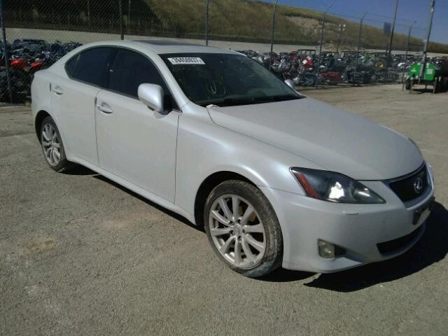 JTHCK262572018602 - 2007 LEXUS IS 250 WHITE photo 1