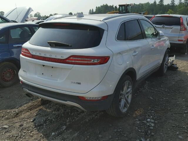 5LMTJ2AHXFUJ27715 - 2015 LINCOLN MKC WHITE photo 4