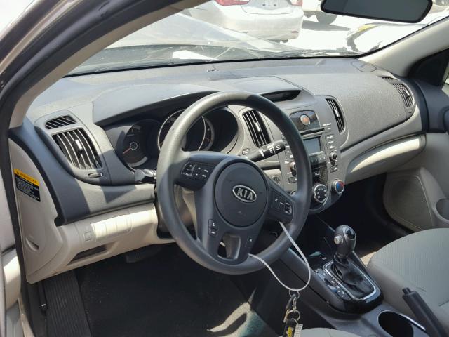 KNAFU4A20C5511802 - 2012 KIA FORTE EX ნაცრისფერი ფოტო 9
