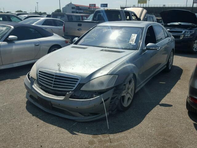 WDDNG71X48A162666 - 2008 MERCEDES-BENZ S 550 SILVER photo 2