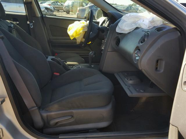 2G2WP522341194572 - 2004 PONTIAC GRAND PRIX SILVER photo 5