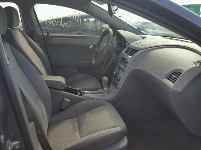 1G1ZH57B494186581 - 2009 CHEVROLET MALIBU 1LT ნაცრისფერი ფოტო 5