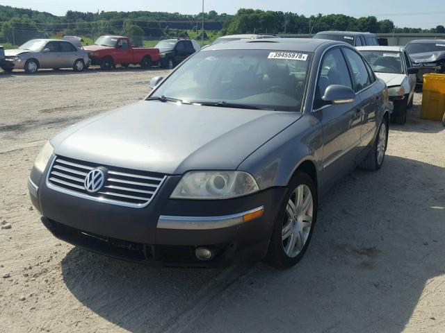 WVWAE63B85E017158 - 2005 VOLKSWAGEN PASSAT GLS GRAY photo 2